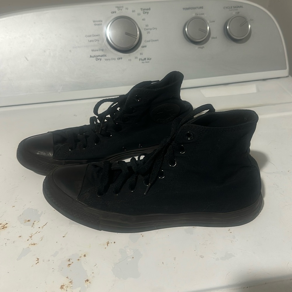 Black high top converse